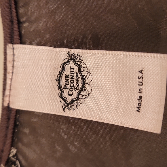 Pink Coconut Boutique, XXL, Olive Green Tunic - Picture 3 of 4